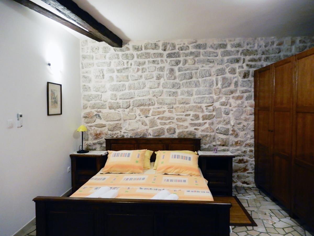 Apartment Primorac Stari Grad  Buitenkant foto
